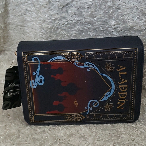 NWT Loungefly Aladdin book-shaped bag - Picture 6 of 13